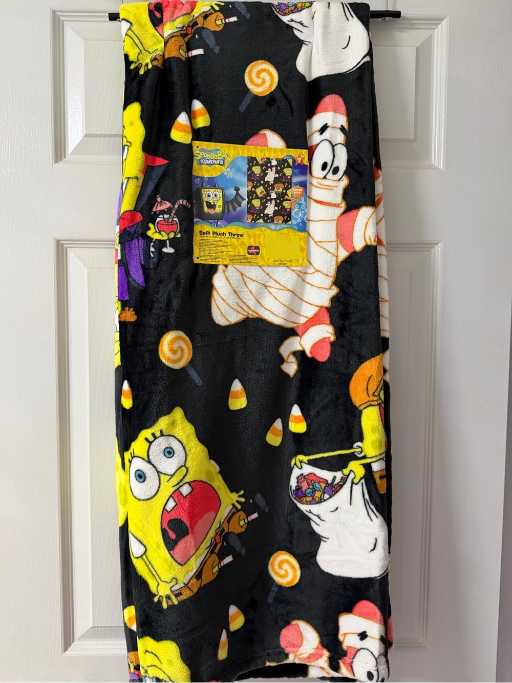 New SpongeBob SquarePants Black Plush Halloween Throw Blanket